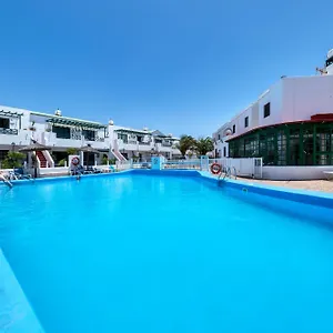 https://los-pocillos-la-vela-azul.puertodelcarmen-hotels.org